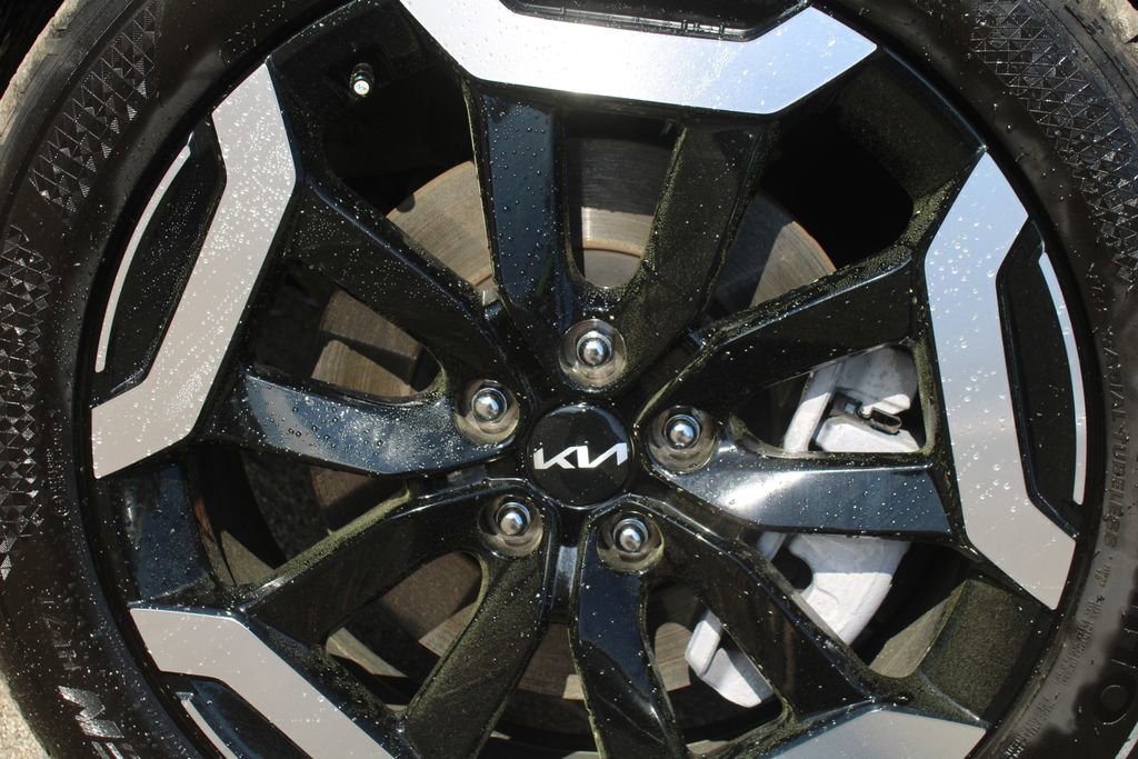 Used 2025 Kia Telluride S image 19