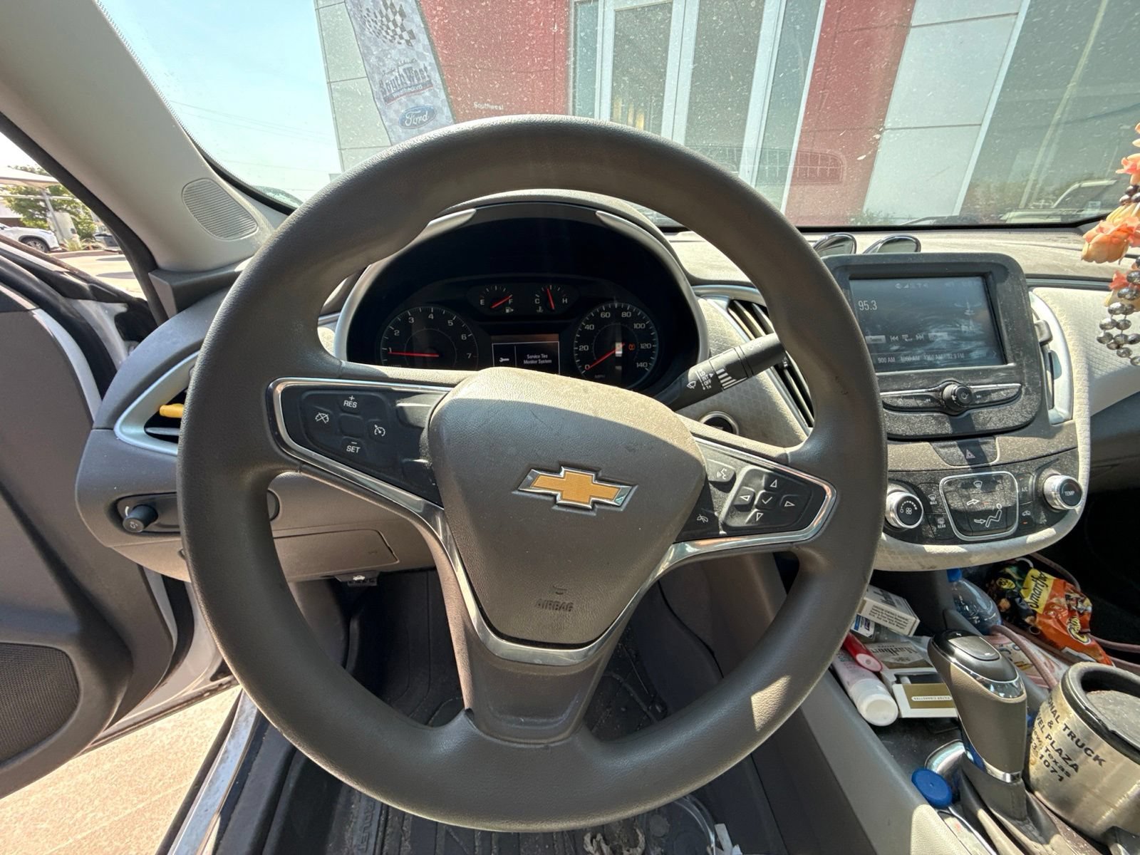 Used 2018 Chevrolet Malibu LS w/ LPO, Convenience Package 1 FWD image 9