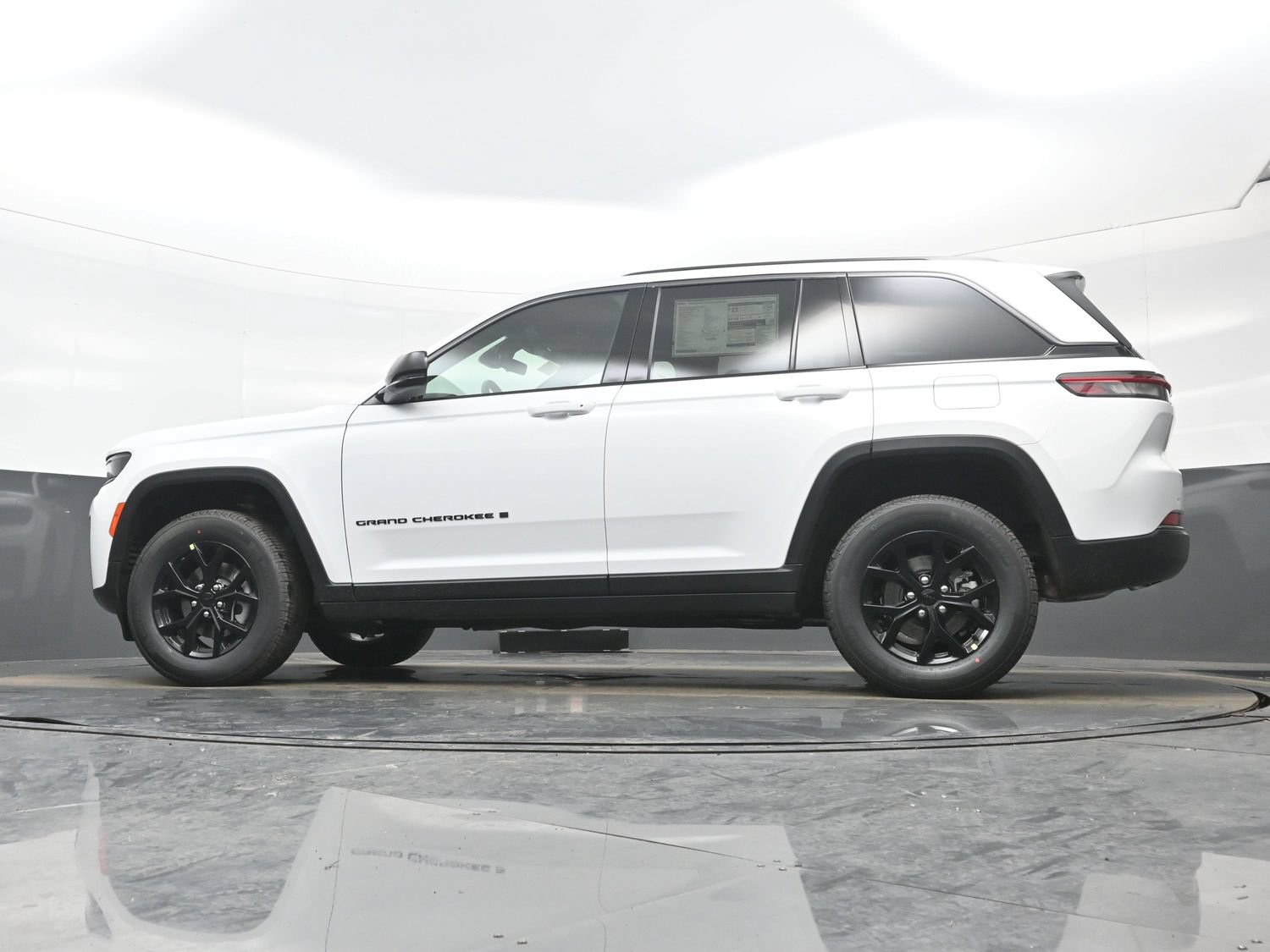 New 2026 Jeep Grand Cherokee Altitude AWD/4WD image 15