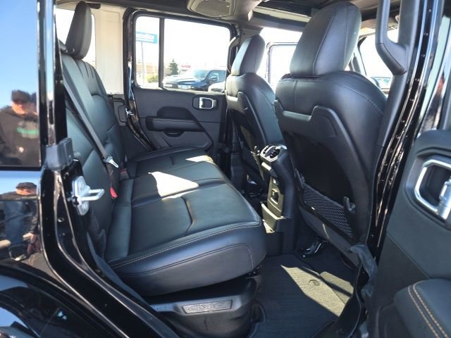 Used 2025 Jeep Wrangler Unlimited Sahara w/ Safety Group image 44