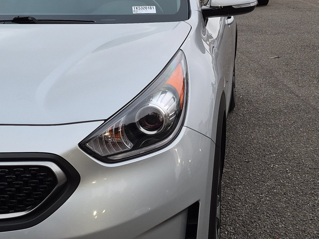 Used 2019 Kia Niro EX FWD image 10