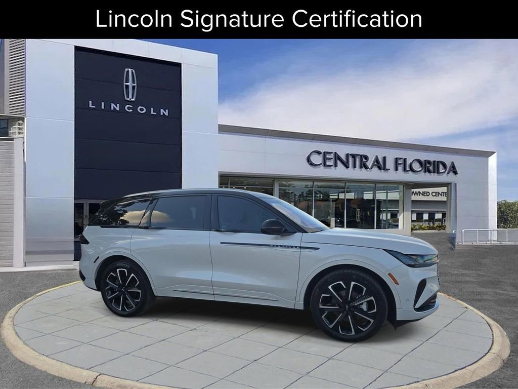 Used 2024 Lincoln Nautilus Reserve AWD/4WD image 1