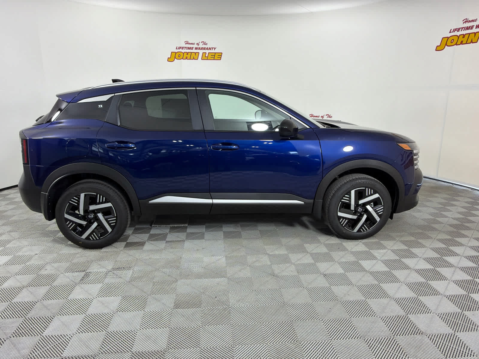 New 2026 Nissan Kicks SV w/ SV Premium Package FWD image 7