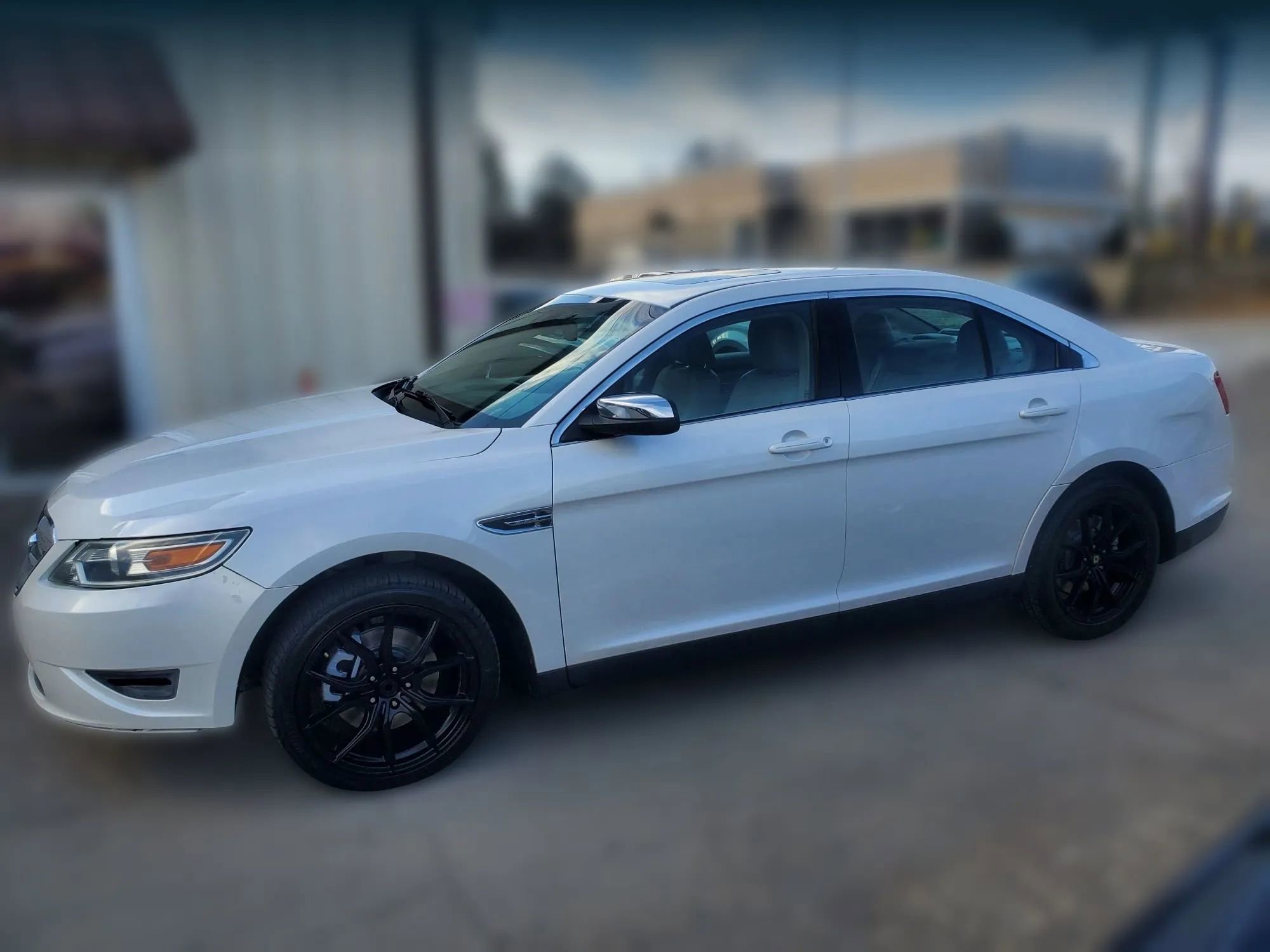 Used 2011 Ford Taurus Limited w/ 303A Rapid Spec Order Code image 7