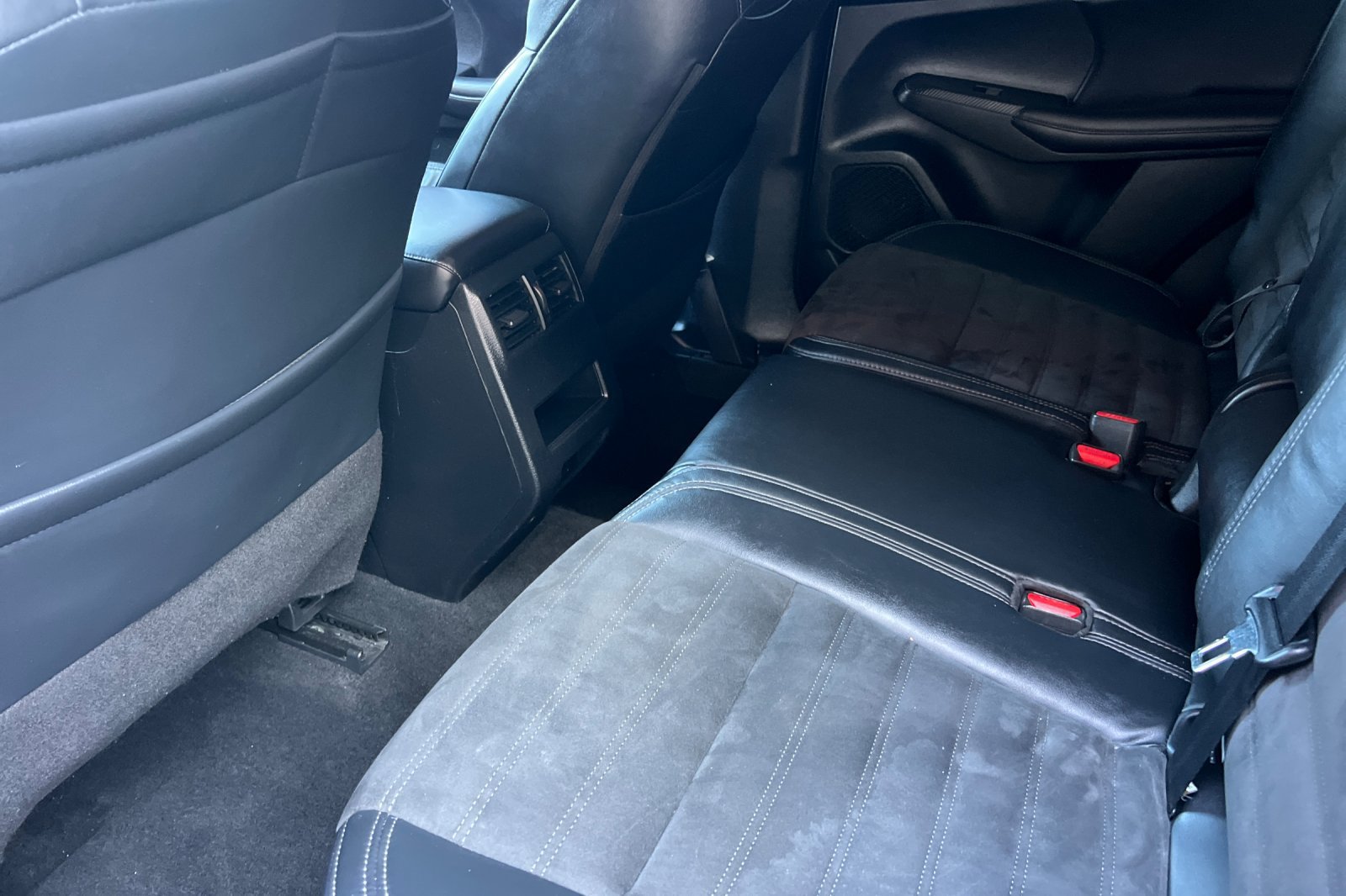 Used 2022 Mitsubishi Outlander SE AWD/4WD image 11