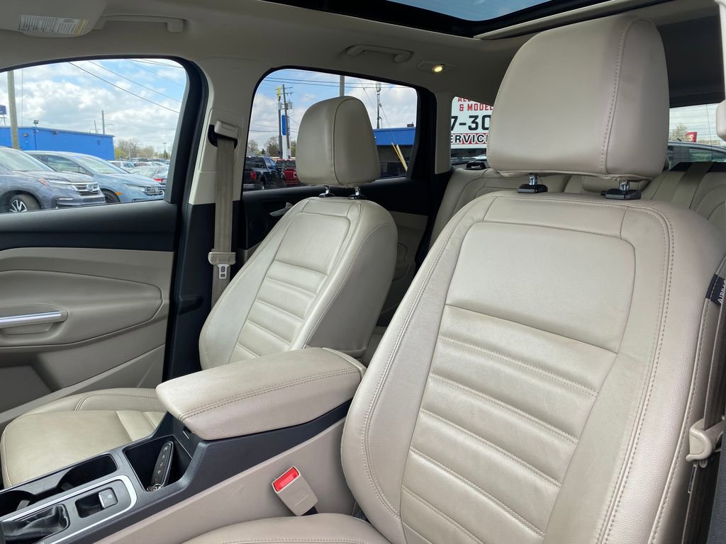 Used 2017 Ford Escape Titanium w/ Canadian Touring Package AWD/4WD image 10