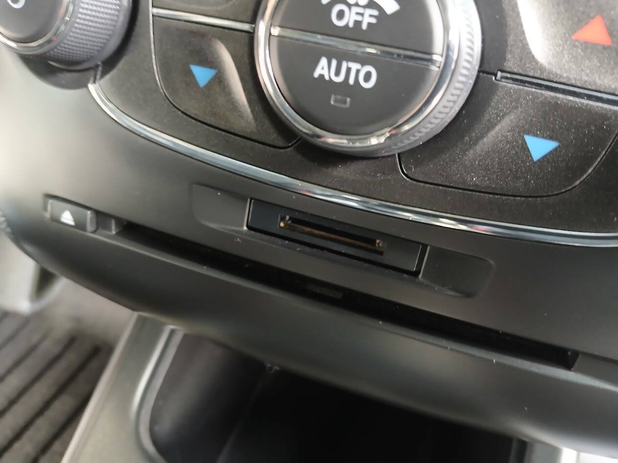 Used 2019 Dodge Journey Crossroad FWD image 17