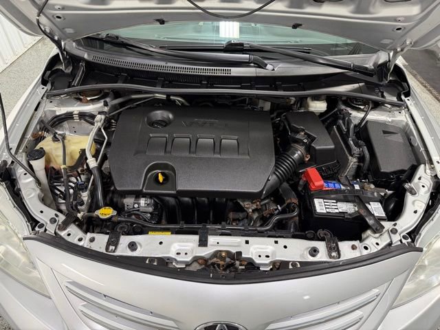 Used 2013 Toyota Corolla LE image 23