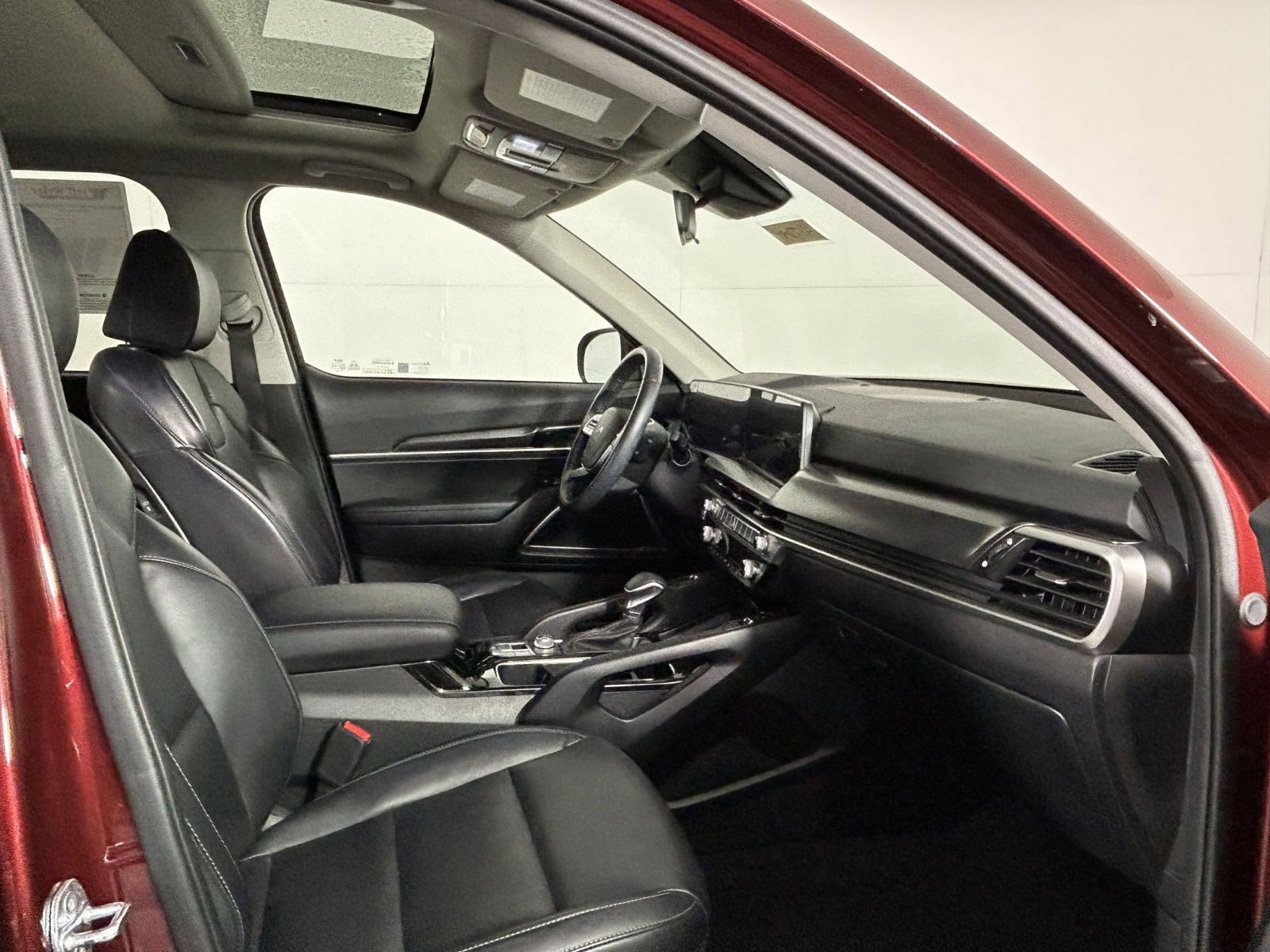 Certified 2023 Kia Telluride S w/ S Sunroof Package image 30