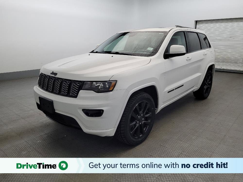 Used 2020 Jeep Grand Cherokee Altitude image 1
