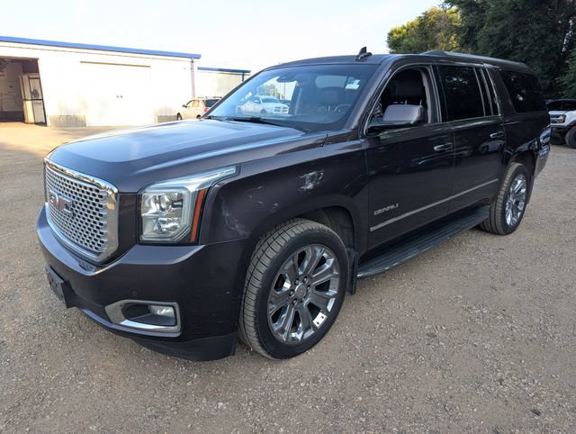 Used 2016 GMC Yukon XL Denali w/ Open Road Package AWD/4WD image 15