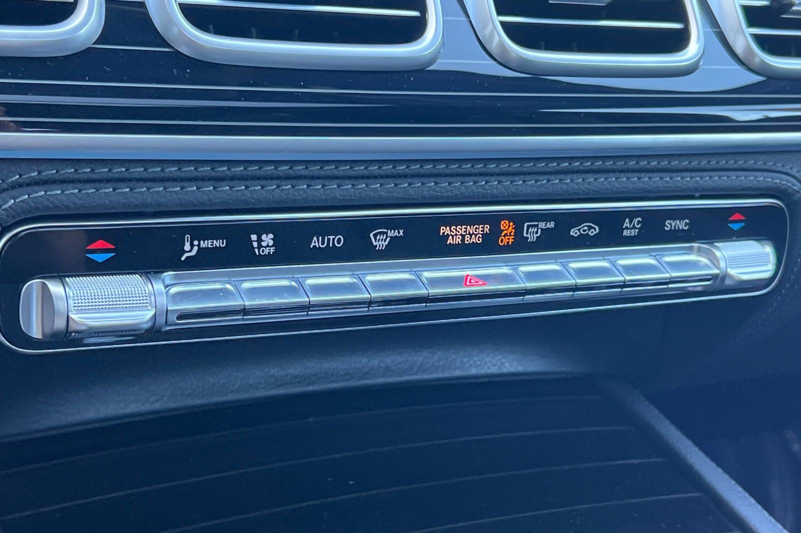 New 2026 Mercedes-Benz GLS 580 4MATIC image 18