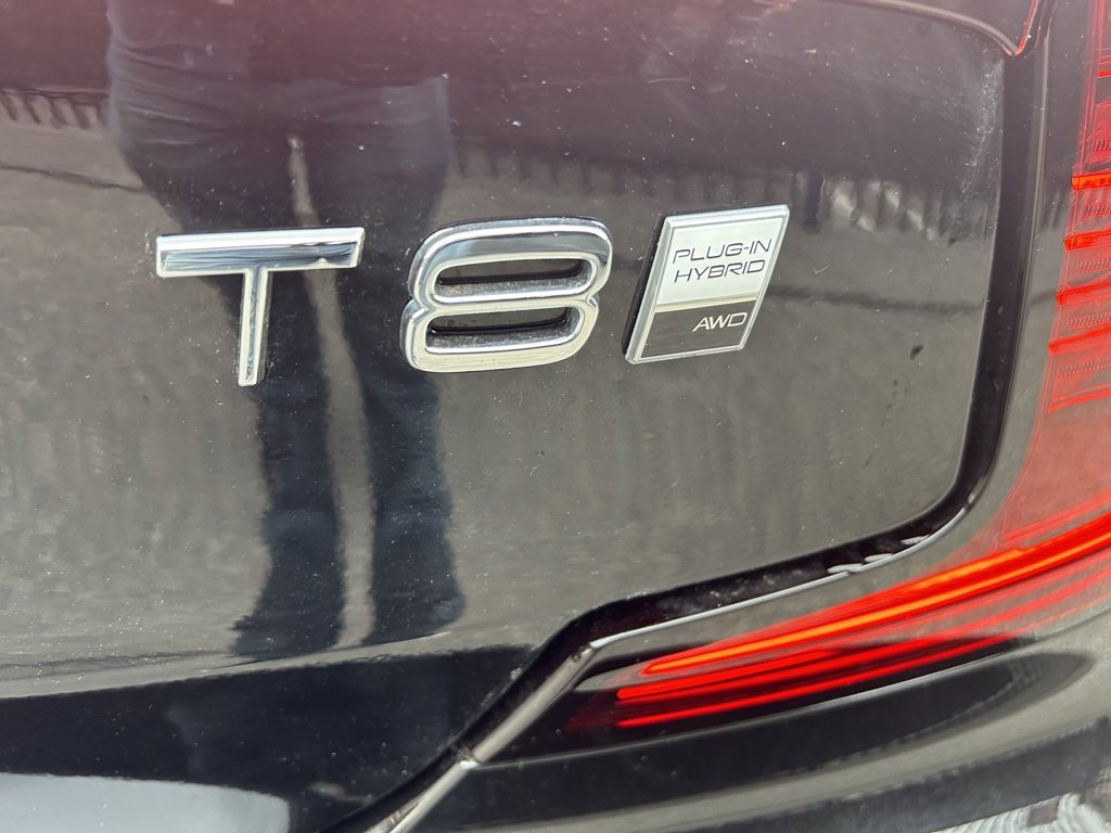 Certified 2025 Volvo S90 T8 Plus image 15