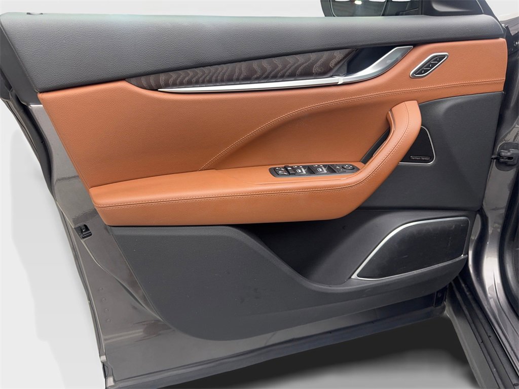 Used 2022 Maserati Levante Modena image 31