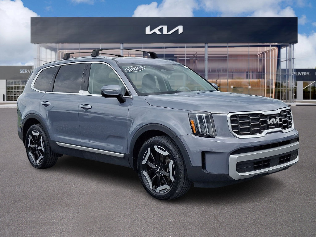 Used 2024 Kia Telluride S w/ S Sunroof Package