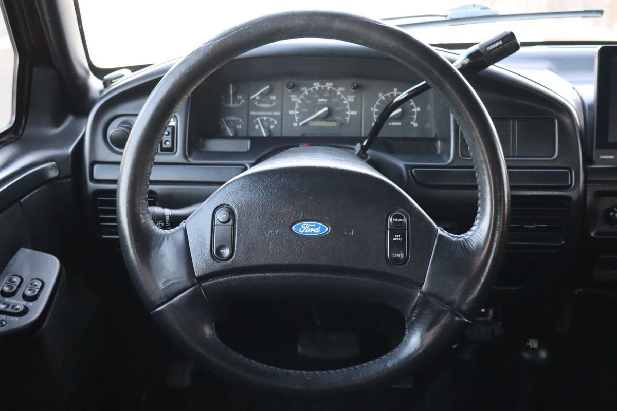 Used 1993 Ford Bronco XLT image 17