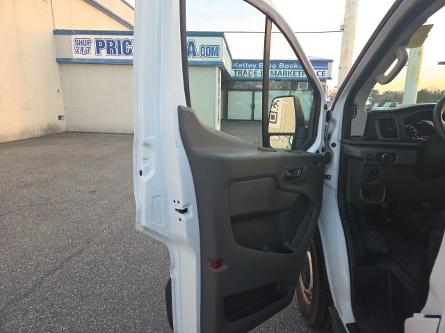 Used 2023 Ford Transit 350 XL image 10