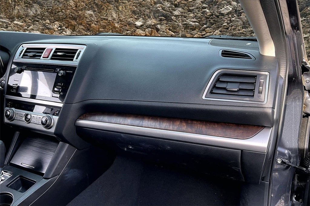 Used 2015 Subaru Outback 2.5i Limited image 15