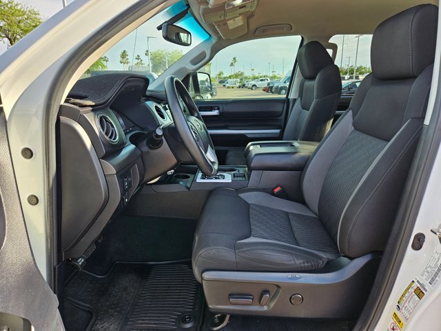 Used 2015 Toyota Tundra SR5 w/ SR5 Upgrade Package AWD/4WD image 21