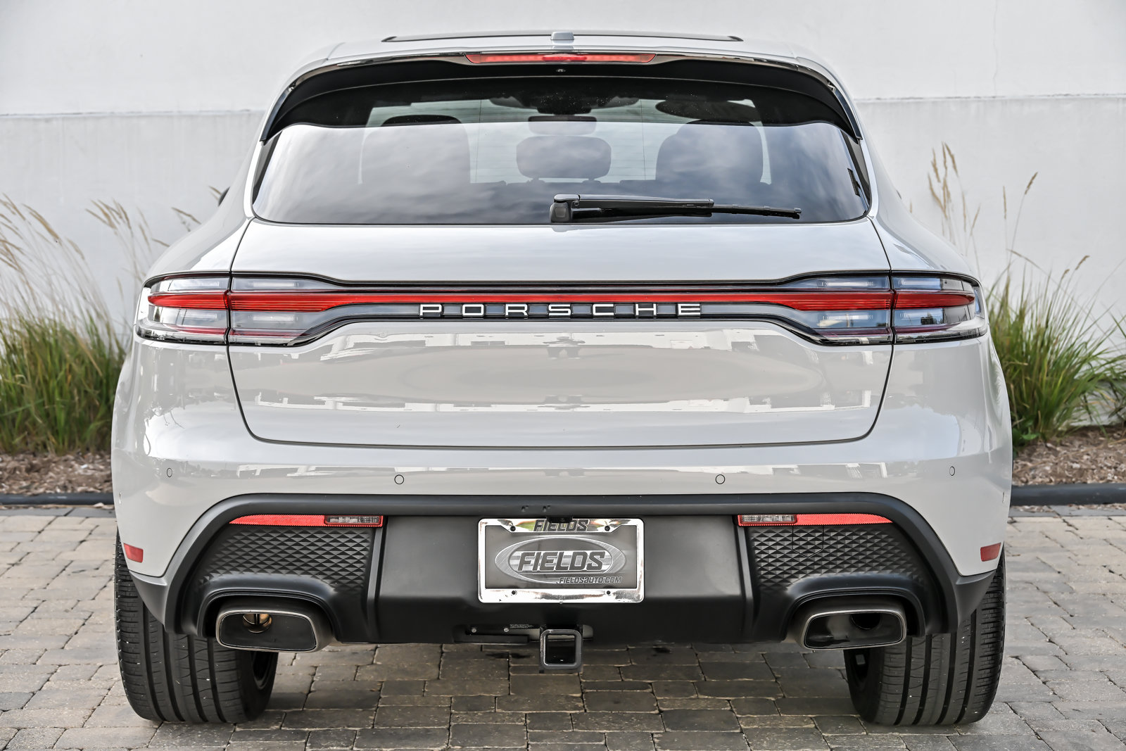 Used 2025 Porsche Macan w/ Premium Package Plus AWD/4WD image 12