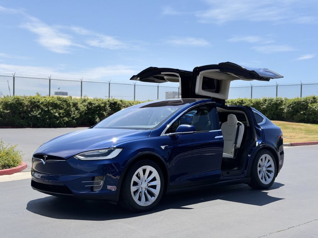 Used 2017 Tesla Model X 75D AWD/4WD image 7