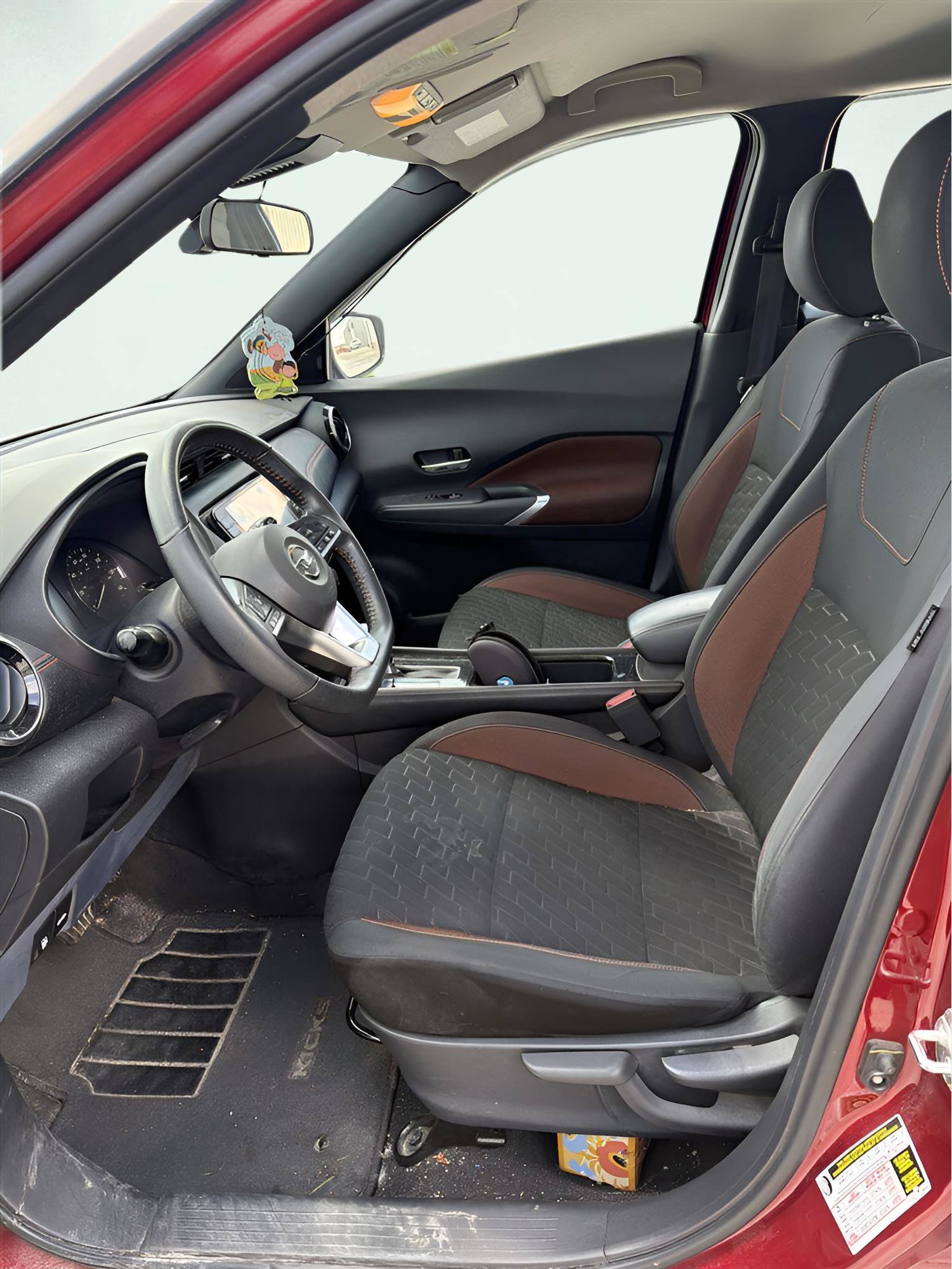 Used 2021 Nissan Kicks SR FWD image 9