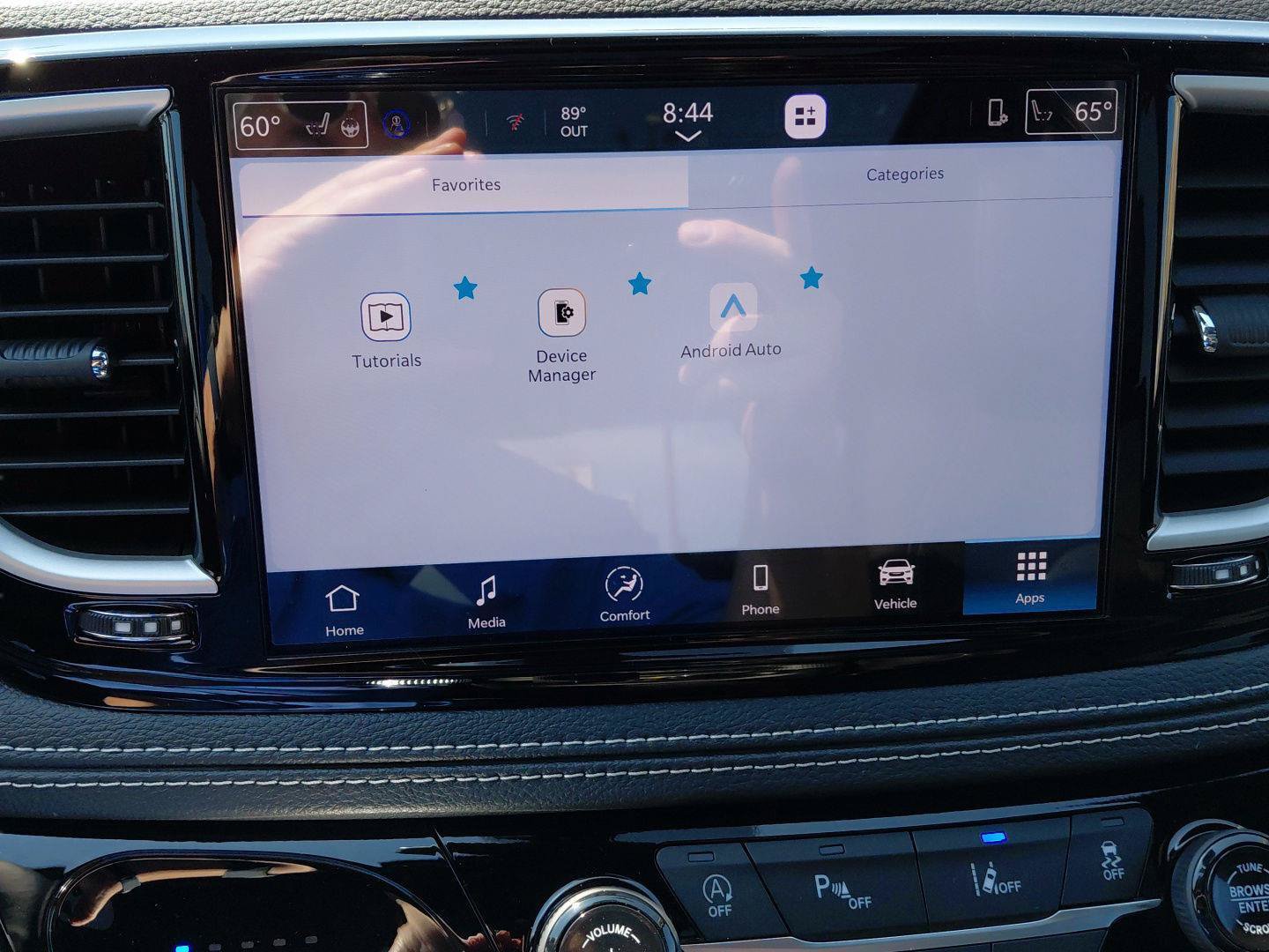New 2026 Chrysler Pacifica Select AWD/4WD image 36