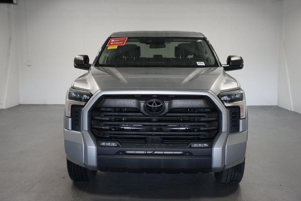 Used 2023 Toyota Tundra SR5 w/ SR5 Convenience Package AWD/4WD image 2