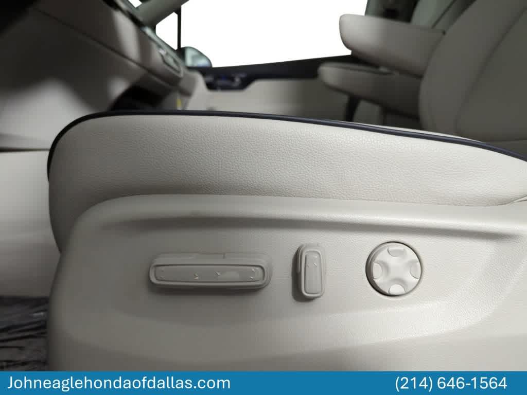 New 2026 Honda Odyssey Touring image 12