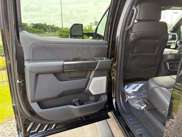 New 2026 Ford F450 Platinum w/ FX4 Off-Road Package AWD/4WD image 13