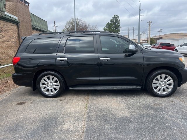 Used 2010 Toyota Sequoia Platinum image 2