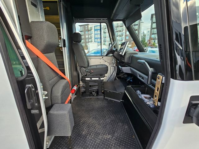 New 2025 Chevrolet Brightdrop 400 w/ Battery Pack, Max Range AWD/4WD image 11