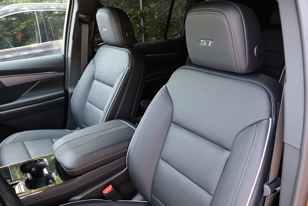New 2026 Buick Enclave Sport Touring w/ Power Package FWD image 12