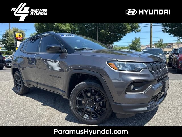 Used 2022 Jeep Compass Latitude AWD/4WD image 1
