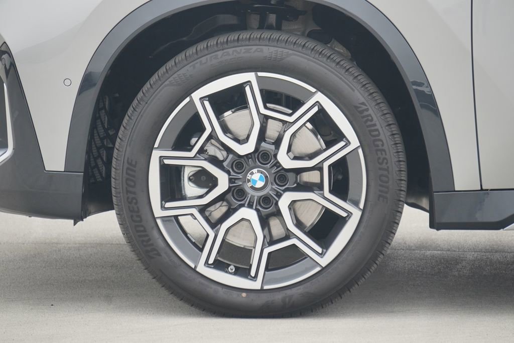 Used 2025 BMW X1 xDrive28i w/ Convenience Package image 5