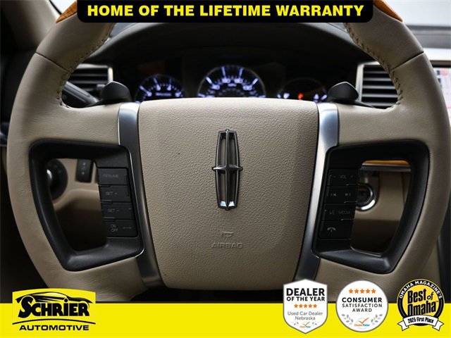 Used 2012 Lincoln MKS AWD image 16