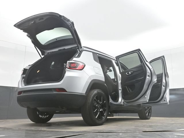 Used 2025 Jeep Compass Latitude w/ Altitude Special Edition AWD/4WD image 50