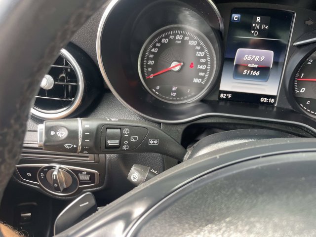 Used 2019 Mercedes-Benz GLC 300 4MATIC image 34