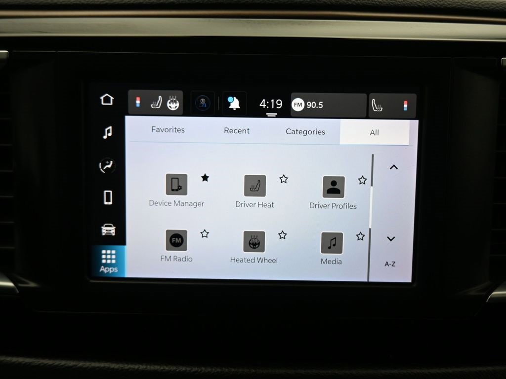 Used 2023 Chrysler Voyager LX image 18