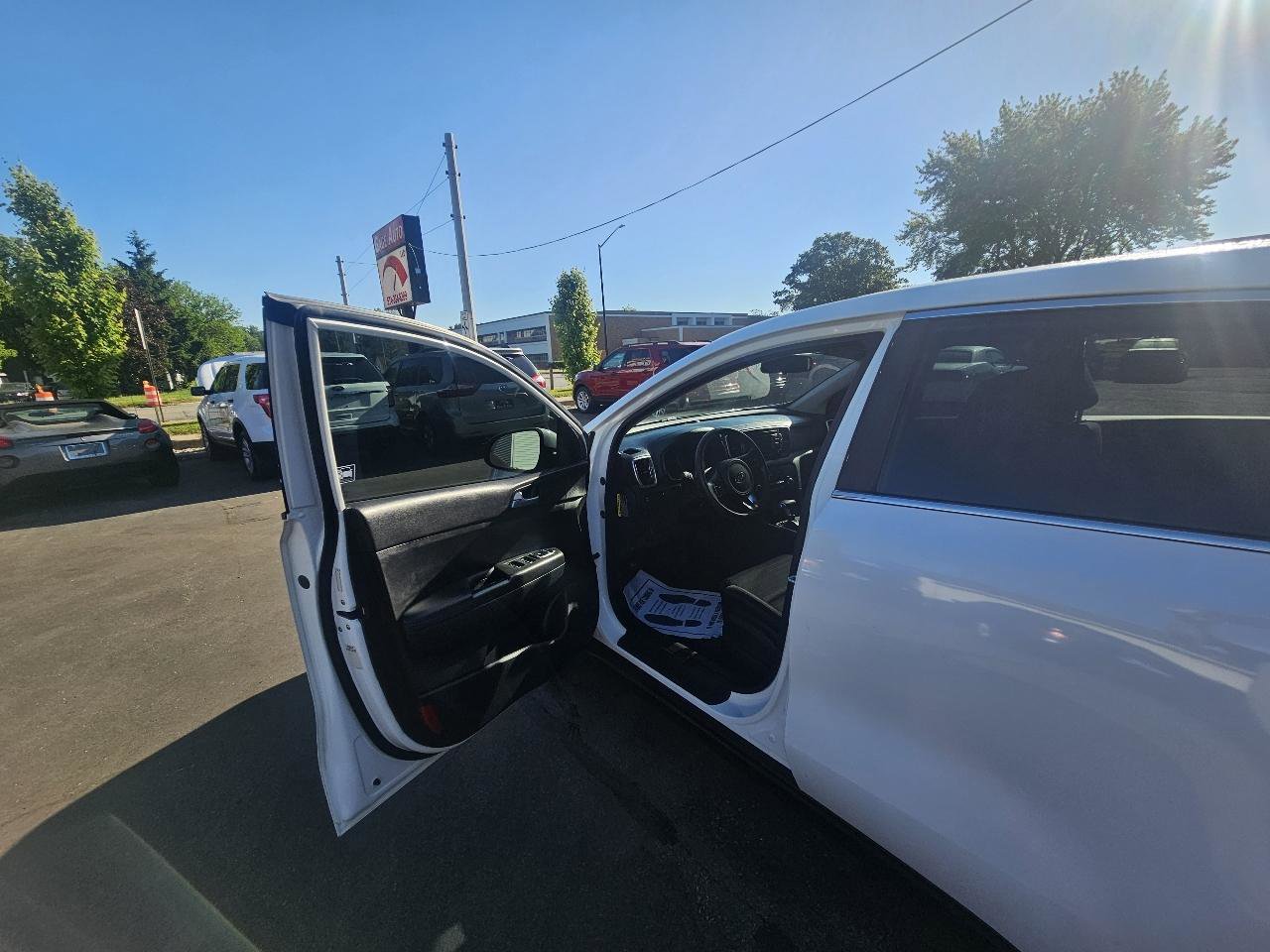 Used 2018 Kia Sportage LX AWD/4WD image 18