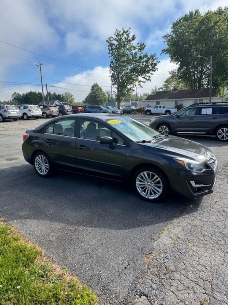 Used 2016 Subaru Impreza 2.0i Premium AWD/4WD image 4