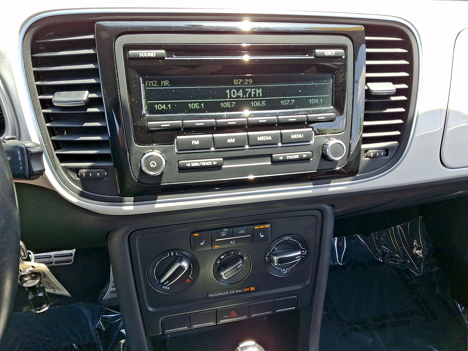 Used 2012 Volkswagen Beetle Turbo FWD image 14