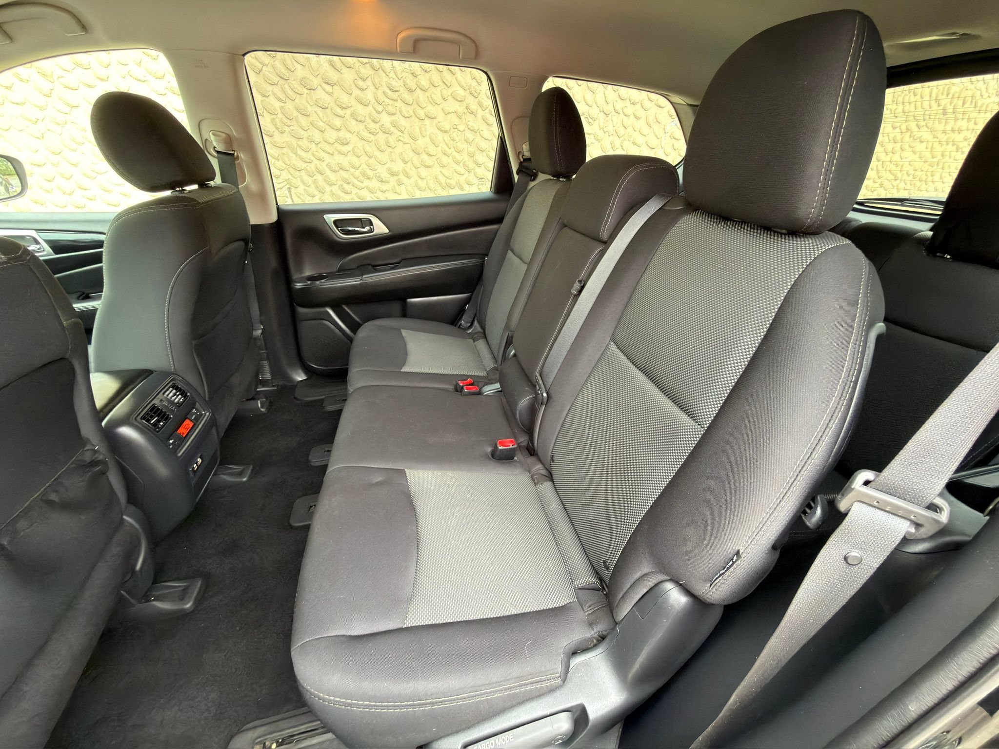Used 2019 Nissan Pathfinder S AWD/4WD image 18