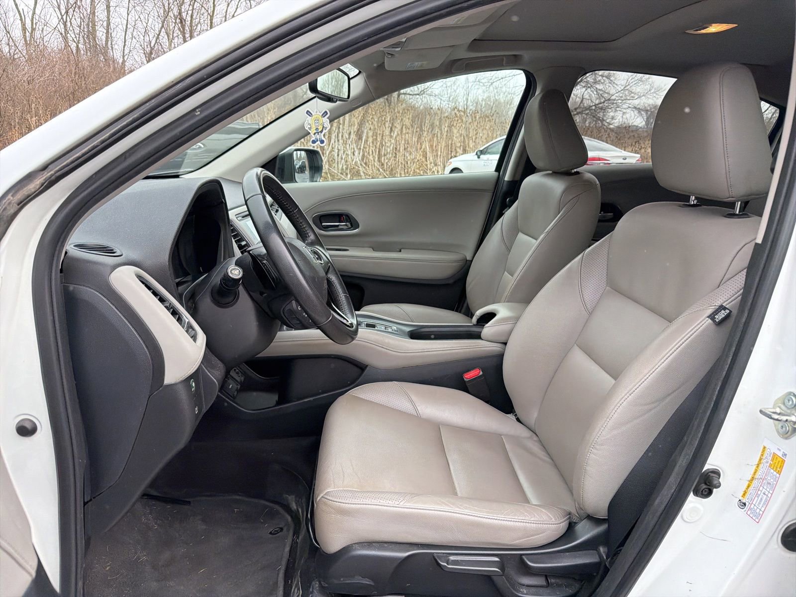 Used 2017 Honda HR-V EX-L image 10