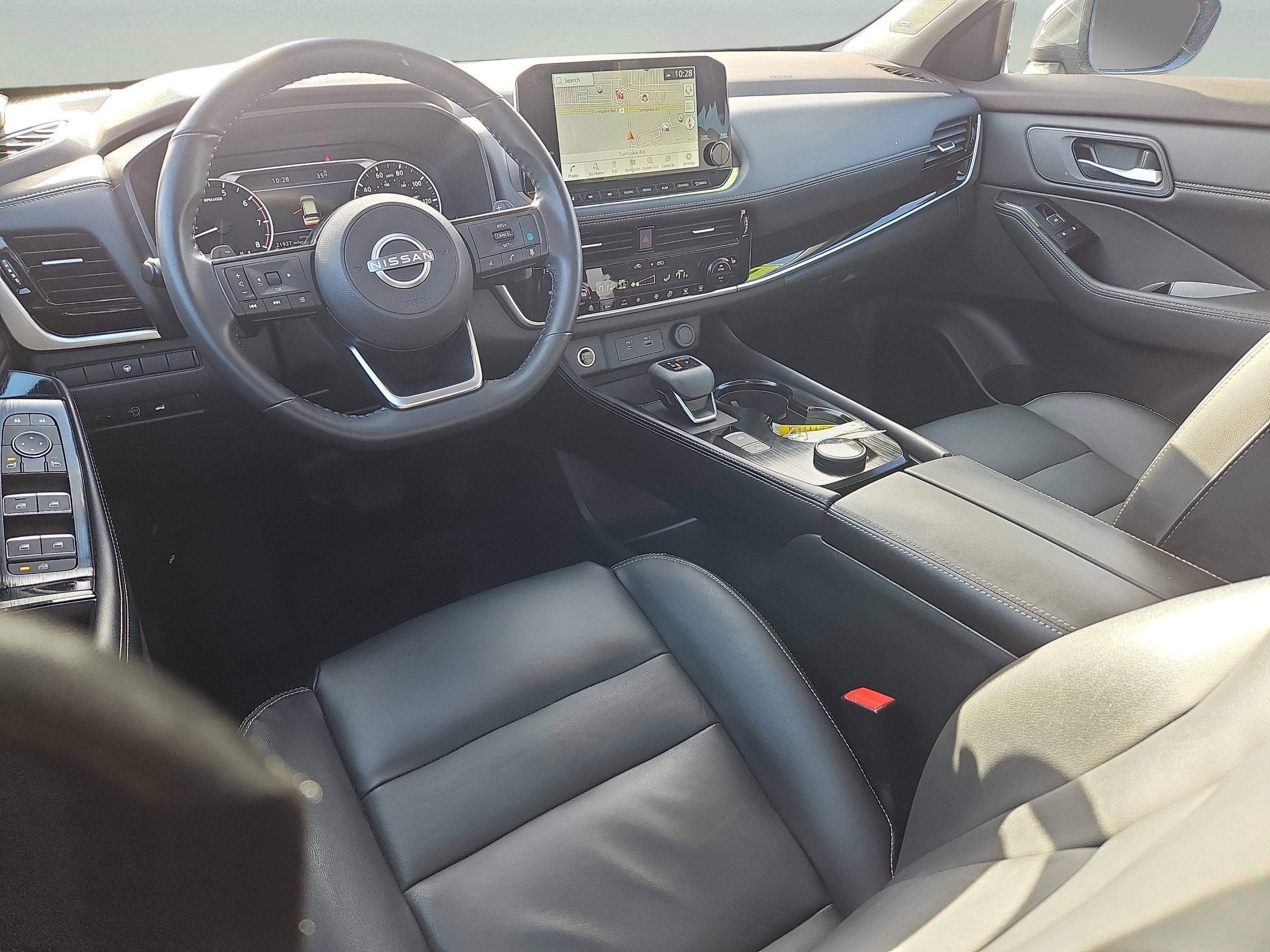 Used 2023 Nissan Rogue SL w/ SL Premium Package image 2