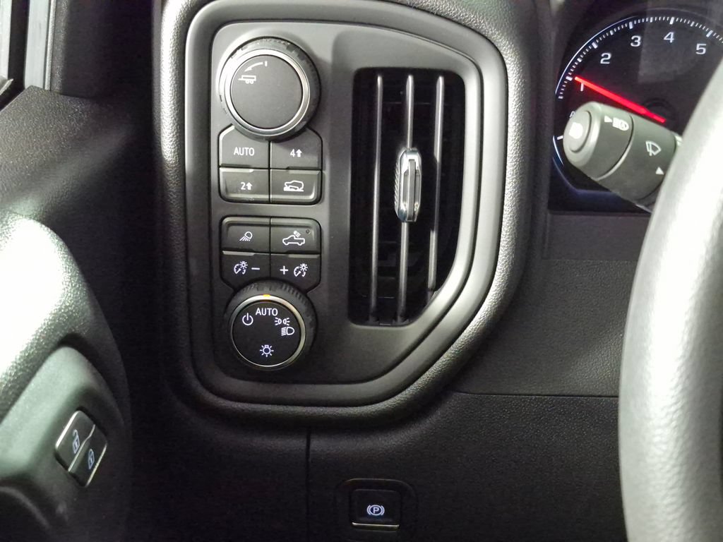 New 2026 Chevrolet Silverado 1500 W/T w/ WT Value Package AWD/4WD image 17