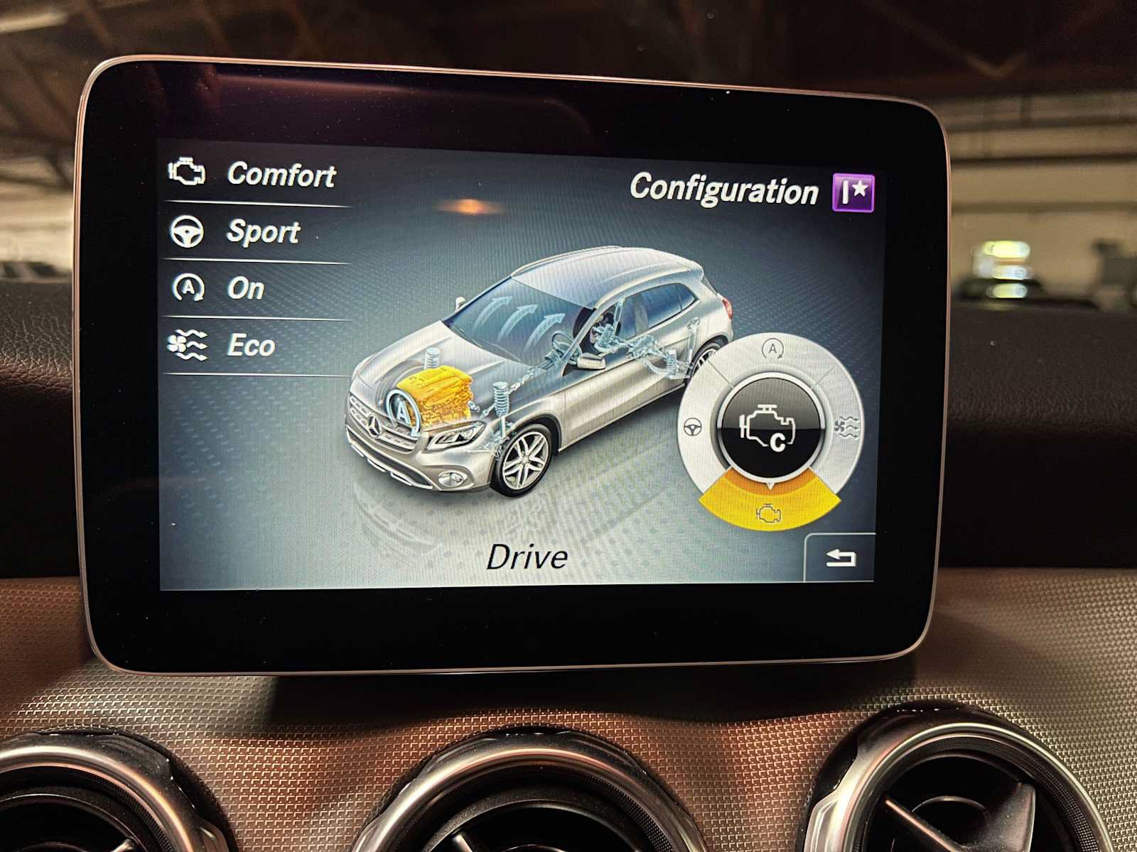 Certified 2020 Mercedes-Benz GLA 250 4MATIC image 38