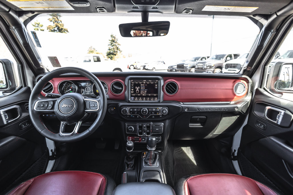 Used 2023 Jeep Wrangler Unlimited Rubicon 4xe AWD/4WD image 22