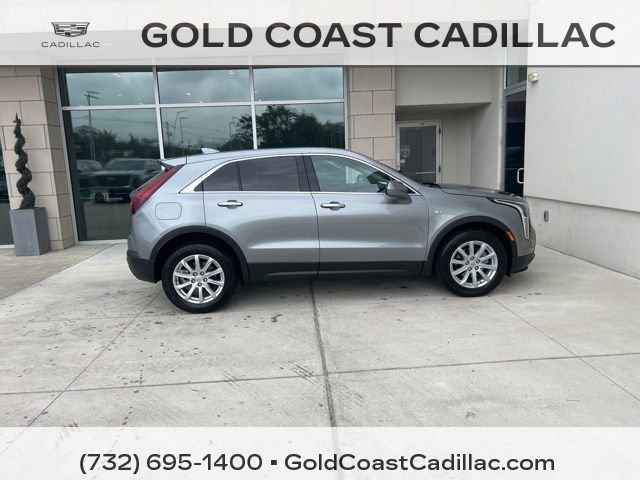 Certified 2023 Cadillac XT4 Luxury w/ Cold Weather Package FWD image 4