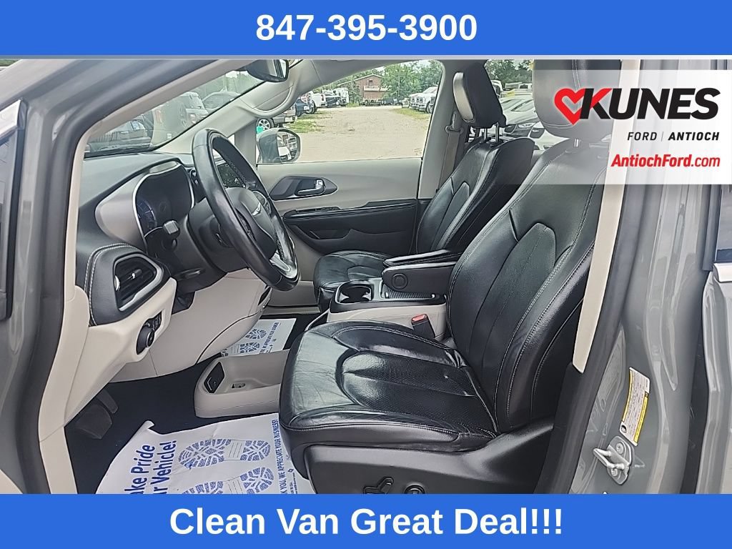 Used 2022 Chrysler Pacifica Touring-L w/ Uconnect Theater Family Group FWD image 18